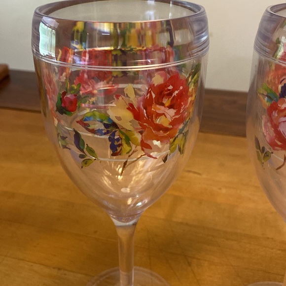 Tervis Wine Tumblers - Picture 3 of 6